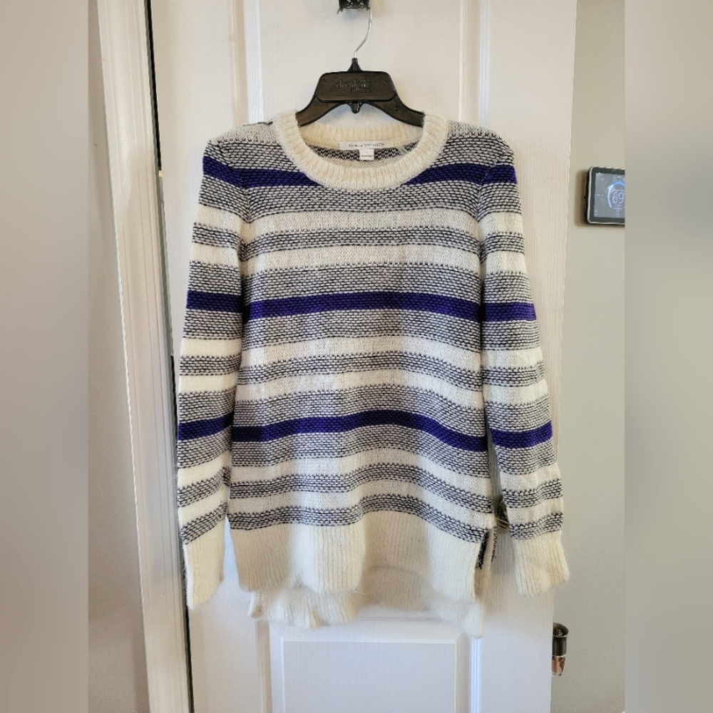 DVF Diane von Furstenberg Luxe Fluff Mohair Alpaca Wool Sweater Blue White Large